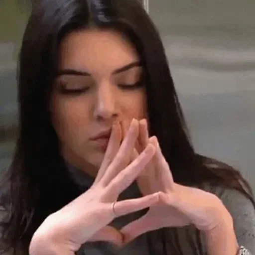 🙏 Стикер «girls» для Telegram