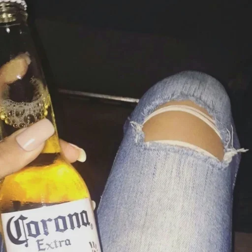 🍺 Стикер «girls» для Telegram