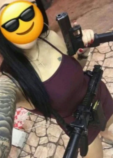 🔫 Стикер «girls» для Telegram