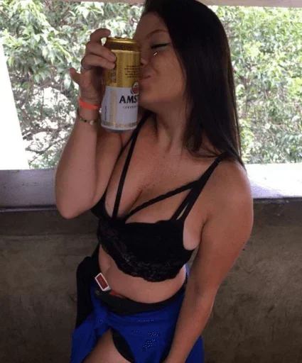 🍺 Стикер «girls» для Telegram