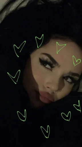 🤨 Стикер «girls» для Telegram