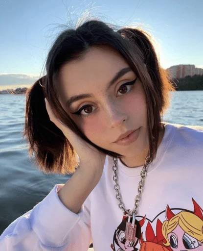 🙃 Стикер «Dora» для Telegram