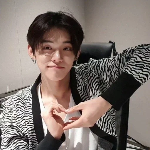 💗 Стикер «Kpop» для Telegram