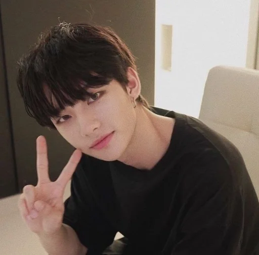 ✌ Стикер «Kpop» для Telegram