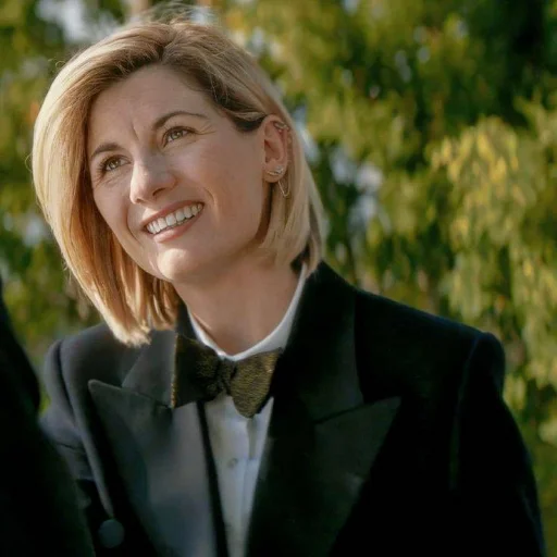 🤵‍♀ Стикер «13th Doctor» для Telegram