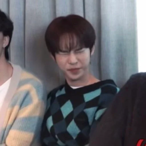 😖 Стикер «Doyoung» для Telegram