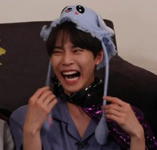 😅 Стикер «Doyoung» для Telegram