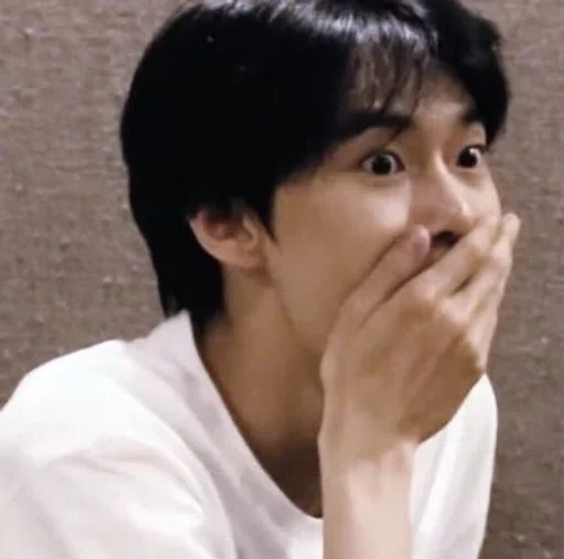 🫢 Стикер «Doyoung» для Telegram