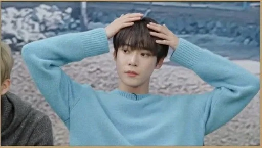 🤯 Стикер «Doyoung» для Telegram