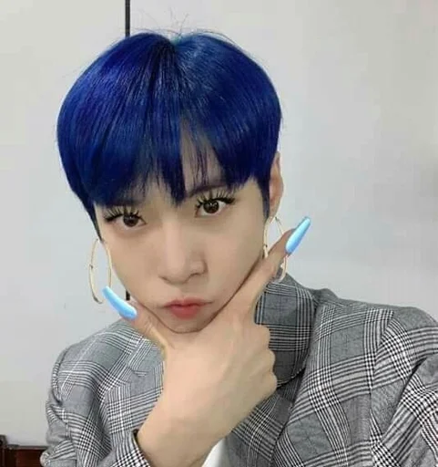 😎 Стикер «Doyoung» для Telegram