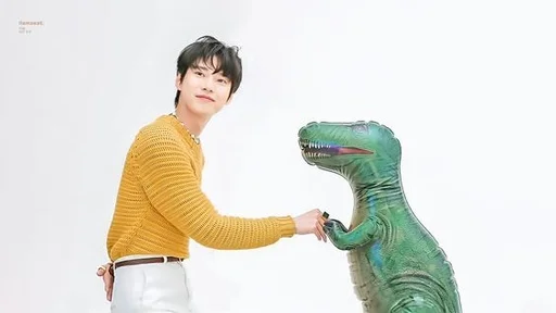 🤝 Стикер «Doyoung» для Telegram