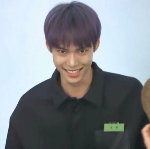 😏 Стикер «Doyoung» для Telegram