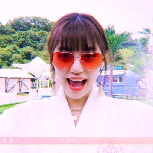 🐰 Стикер «kim doyeon» для Telegram