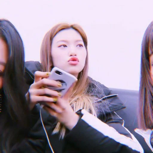 🧐 Стикер «kim doyeon» для Telegram