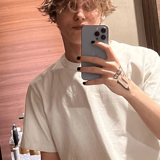 🥵 Стикер «dyrachyo» для Telegram