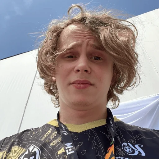 👀 Стикер «dyrachyo» для Telegram