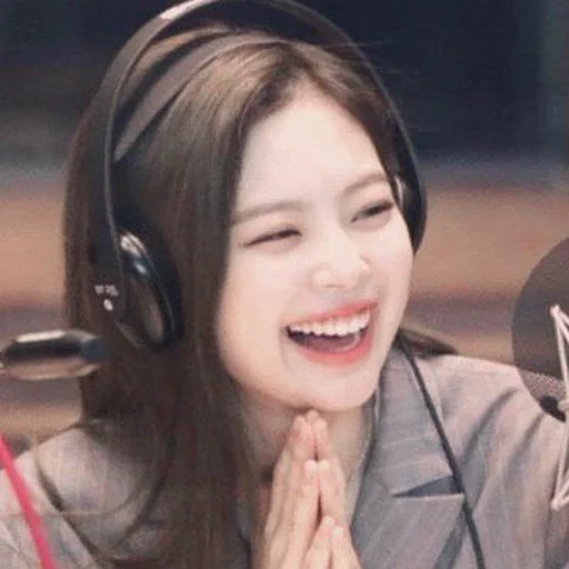 ➖ Стикер «DBW Jennie» для Telegram