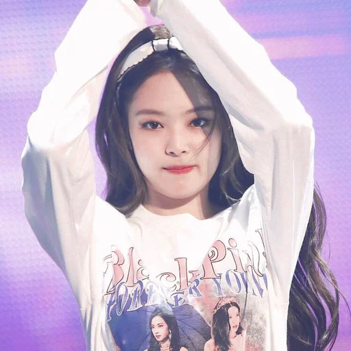 ➖ Стикер «DBW Jennie» для Telegram
