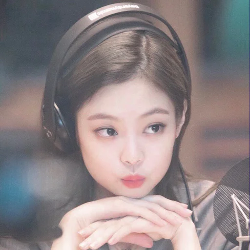 ➖ Стикер «DBW Jennie» для Telegram