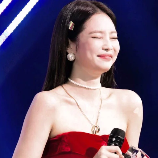 ➖ Стикер «DBW Jennie» для Telegram