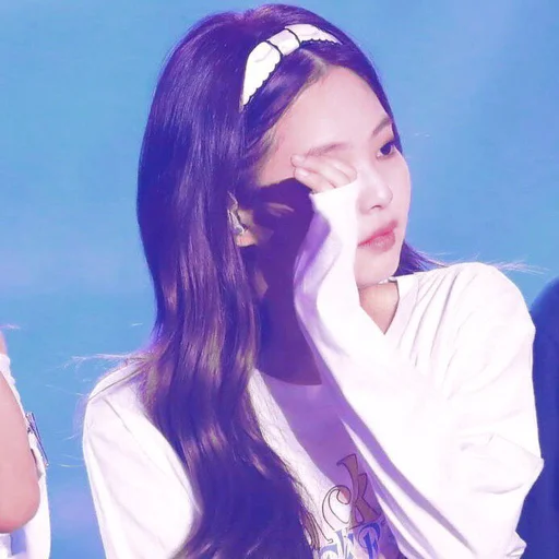 ➖ Стикер «DBW Jennie» для Telegram