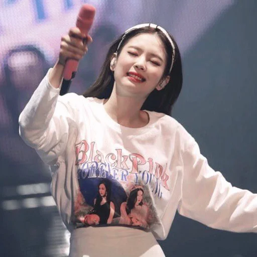 ➖ Стикер «DBW Jennie» для Telegram