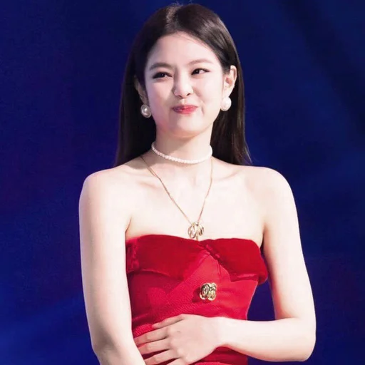 ➖ Стикер «DBW Jennie» для Telegram