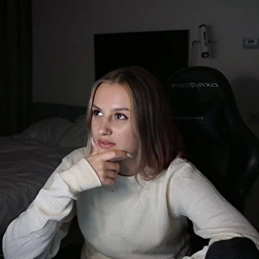 🤔 Стикер «twitchcouples» для Telegram