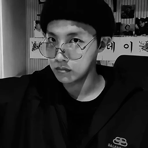 🖤 Стикер «Hobis wife» для Telegram