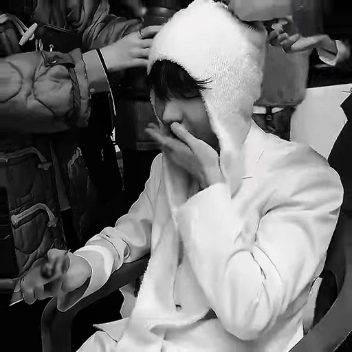 🖤 Стикер «Hobis wife» для Telegram