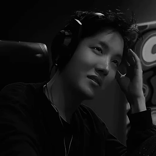 🖤 Стикер «Hobis wife» для Telegram