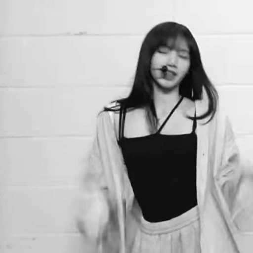 💋 Стикер «lisa blackpink» для Telegram