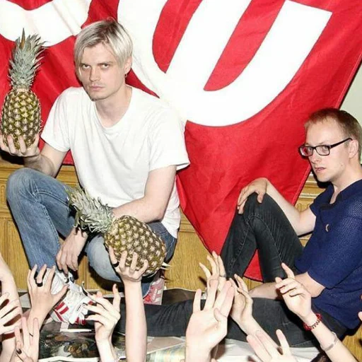 🍍 Стикер «Электрофорез» для Telegram