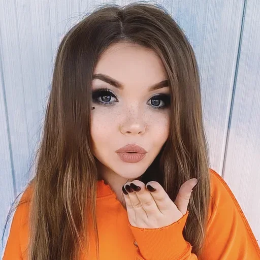 😘 Стикер «Elena Raytman» для Telegram