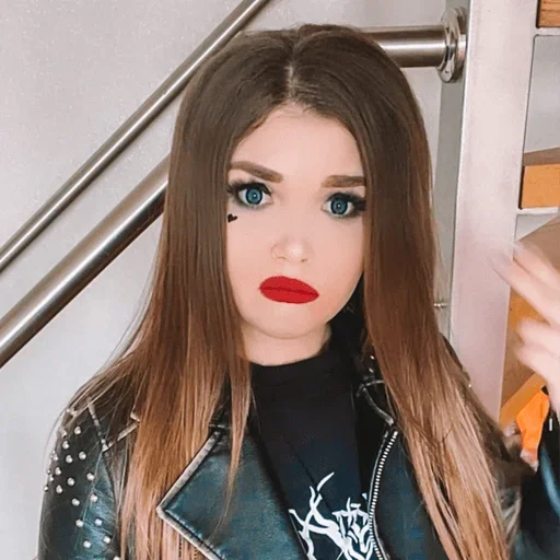 😳 Стикер «Elena Raytman» для Telegram