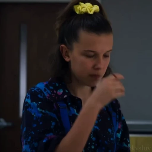 🧇 Стикер «Eleven Stranger Things» для Telegram
