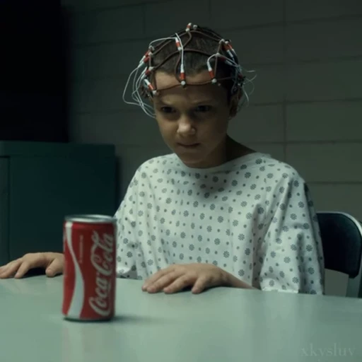 🧇 Стикер «Eleven Stranger Things» для Telegram