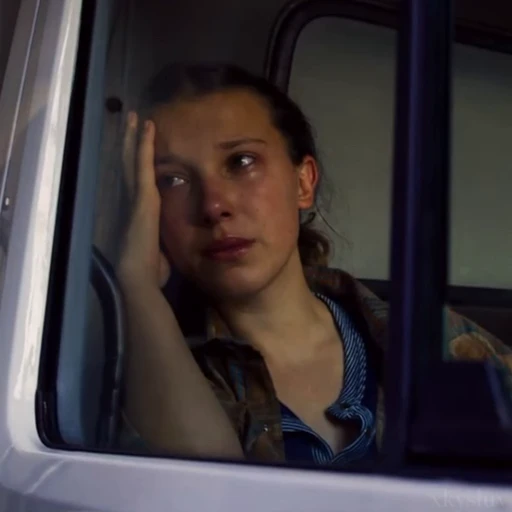 🧇 Стикер «Eleven Stranger Things» для Telegram