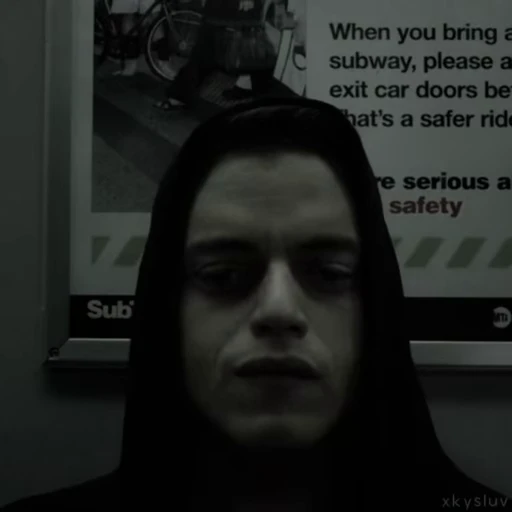 😭 Стикер «Elliot Alderson» для Telegram