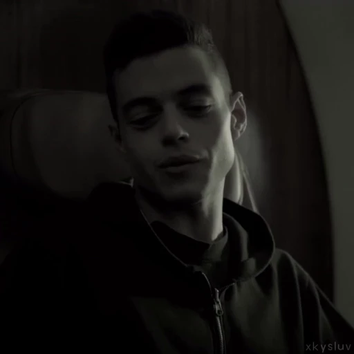 😁 Стикер «Elliot Alderson» для Telegram