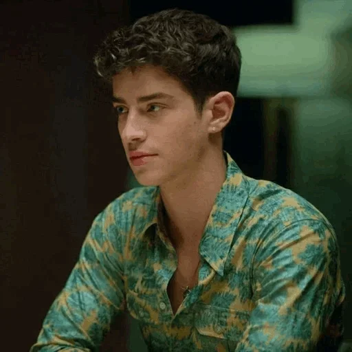 💎 Стикер «Elite season 4 Netflix» для Telegram