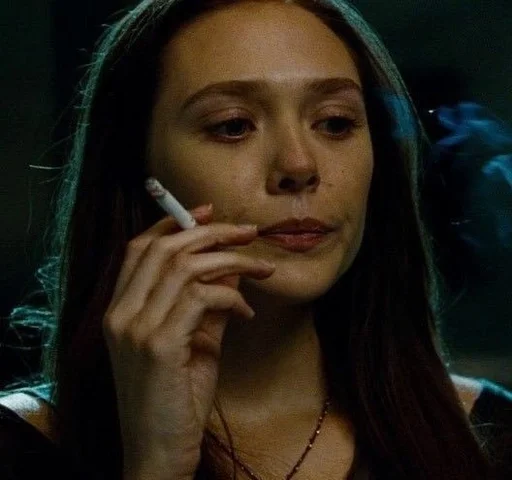 🚬 Стикер «Elizabeth Olsen» для Telegram