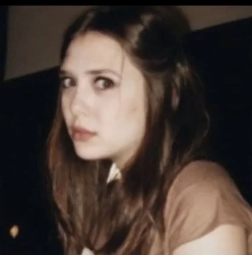 🧐 Стикер «Elizabeth Olsen» для Telegram