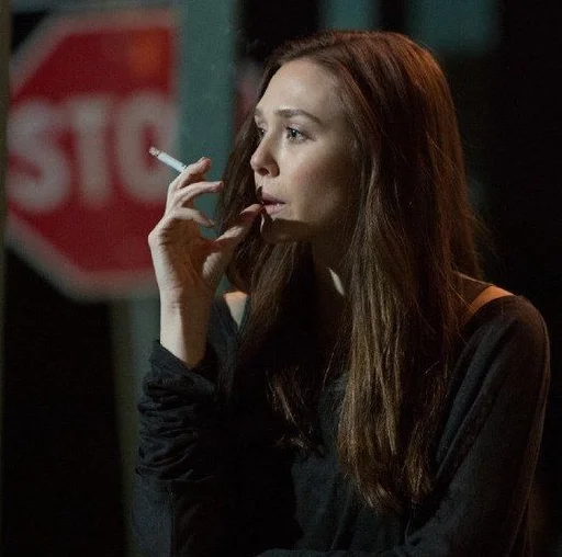 🚬 Стикер «Elizabeth Olsen» для Telegram