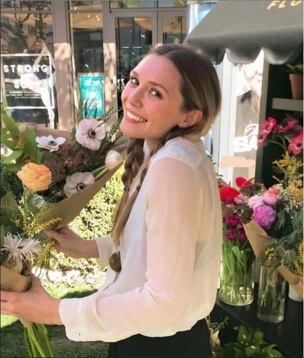 💐 Стикер «Elizabeth Olsen» для Telegram