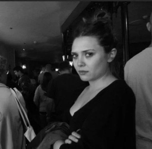 😒 Стикер «Elizabeth Olsen» для Telegram