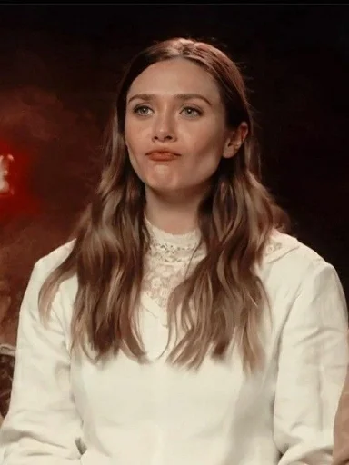 😵 Стикер «Elizabeth Olsen» для Telegram