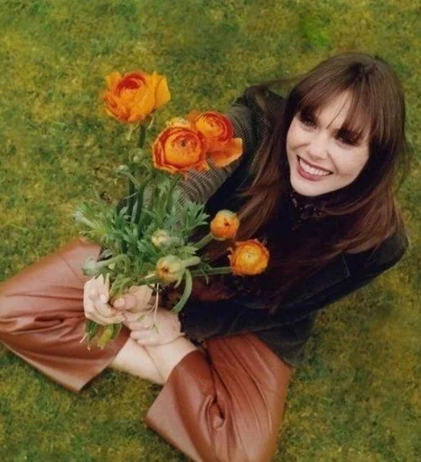 🌷 Стикер «Elizabeth Olsen» для Telegram