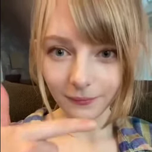 😝 Стикер «ella freija элла фрея» для Telegram