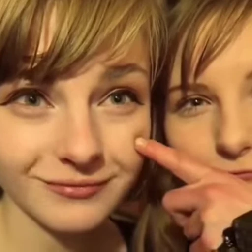 🥰 Стикер «ella freija элла фрея» для Telegram
